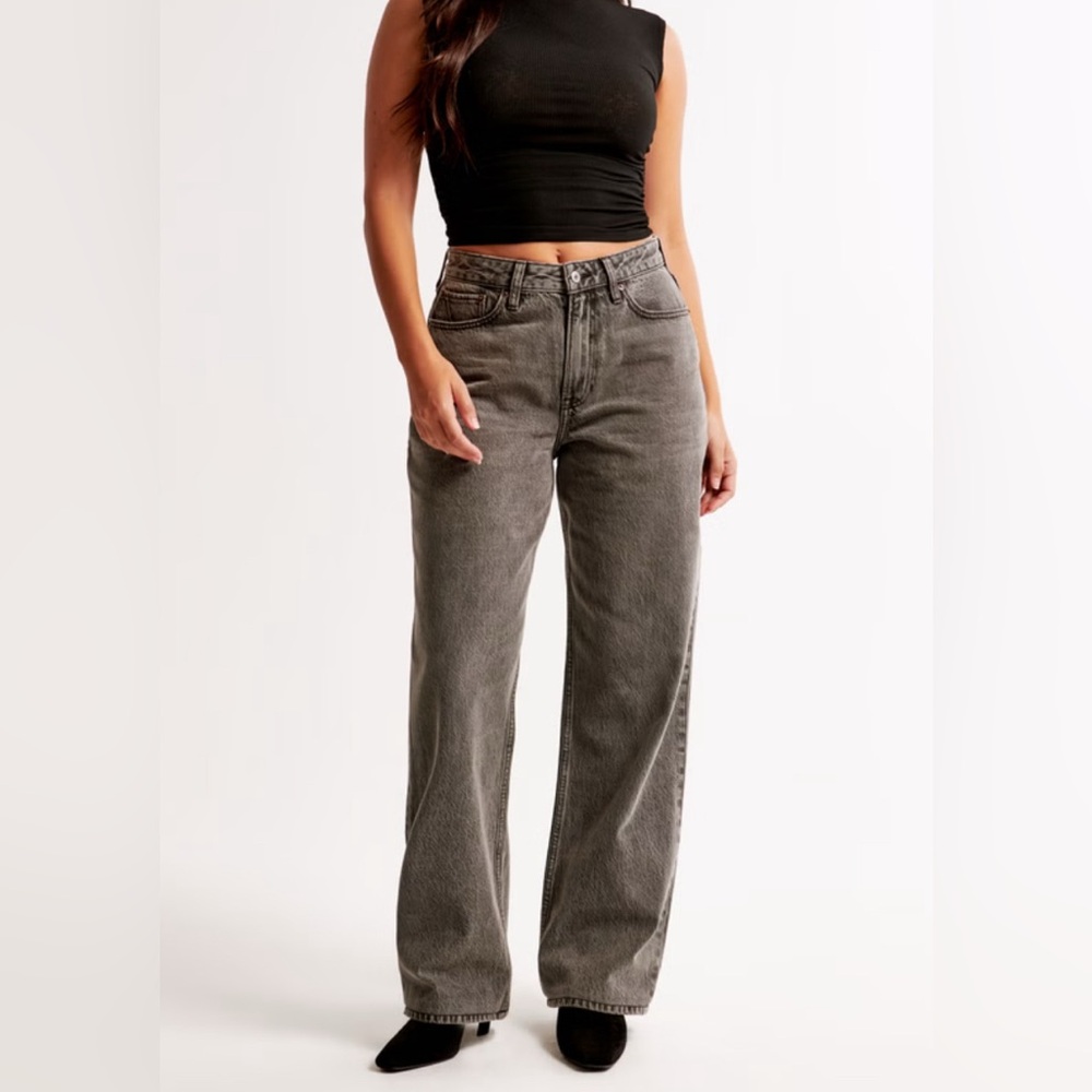 Abercrombie & Fitch High Rise Vintage Straight Jeans - Gray
